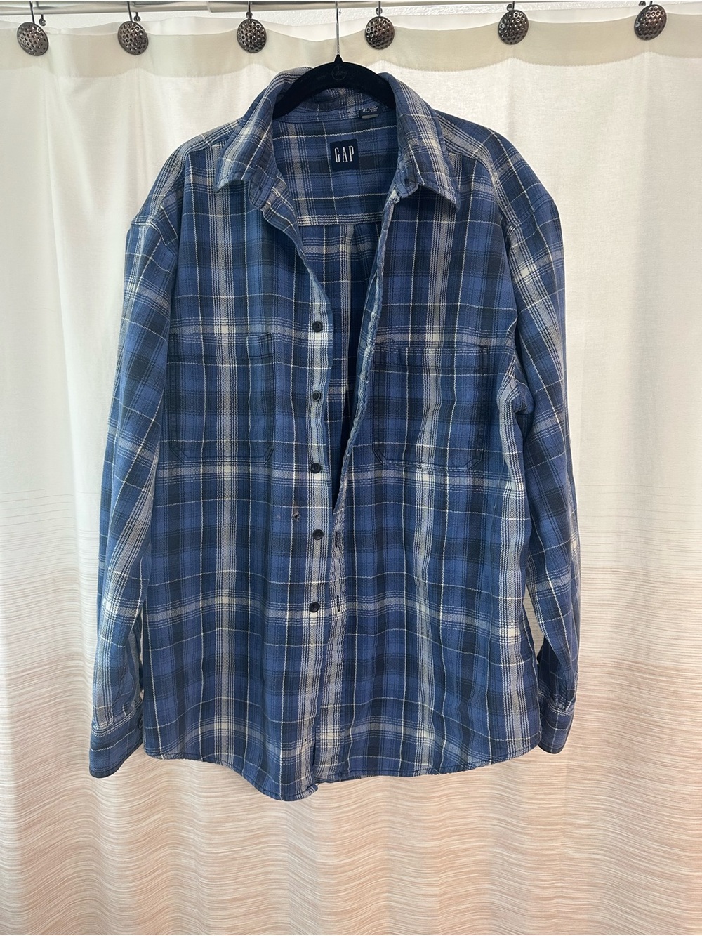 GAP Men's Blue and White Plaid Button-Down Shirt Size XL